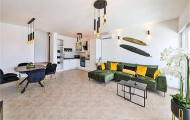 Holiday Apartment for 6 People in Marina, Croatian Adriatic, Photo 4