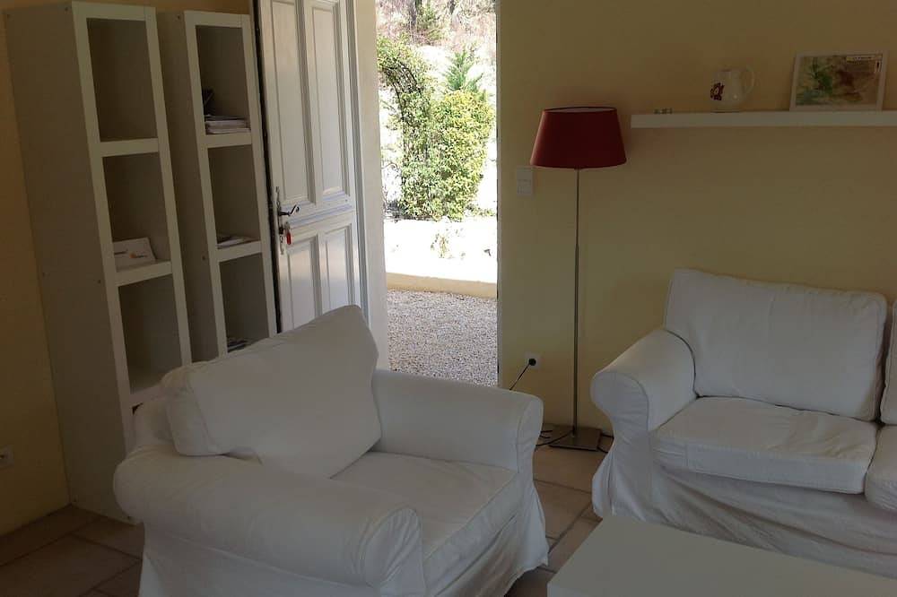 Entire apartment, Enjoy Provence around Mont Ventoux for biking and/or hiking in Montbrun-les-Bains, Nyons region