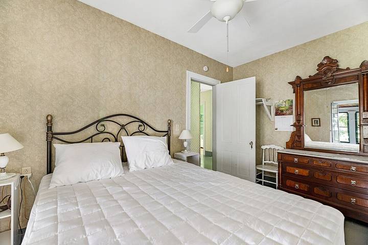 Vacation house for 12 people, with yard in Finger Lakes