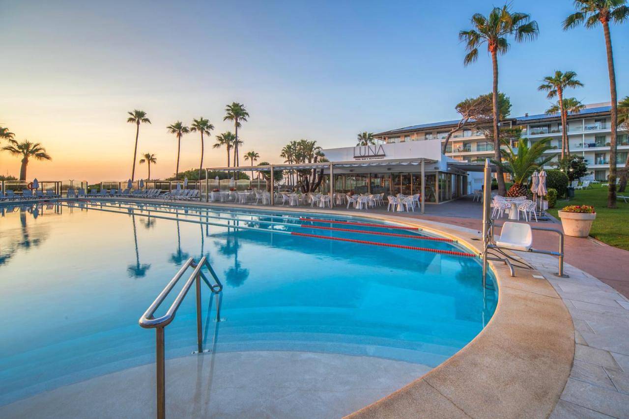 Playa Esperanza Resort Affiliated by Meliá in Playa de Muro, Muro