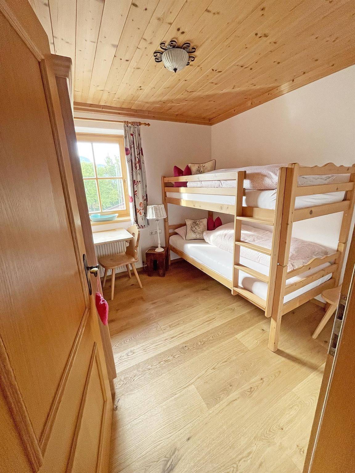 Apartment "Schwalbenwand"/2 Schlafräume/Dusche, Wc in Saalfelden, Saalfelden am Steinernen Meer