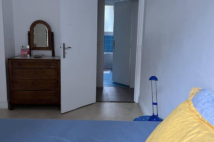 Ganze Wohnung, Apartment -Wohnung mit 2 Schlafzimmern im Erdgeschoss in der Nähe des Parc Montsouris in 14e Arrondissement, Paris
