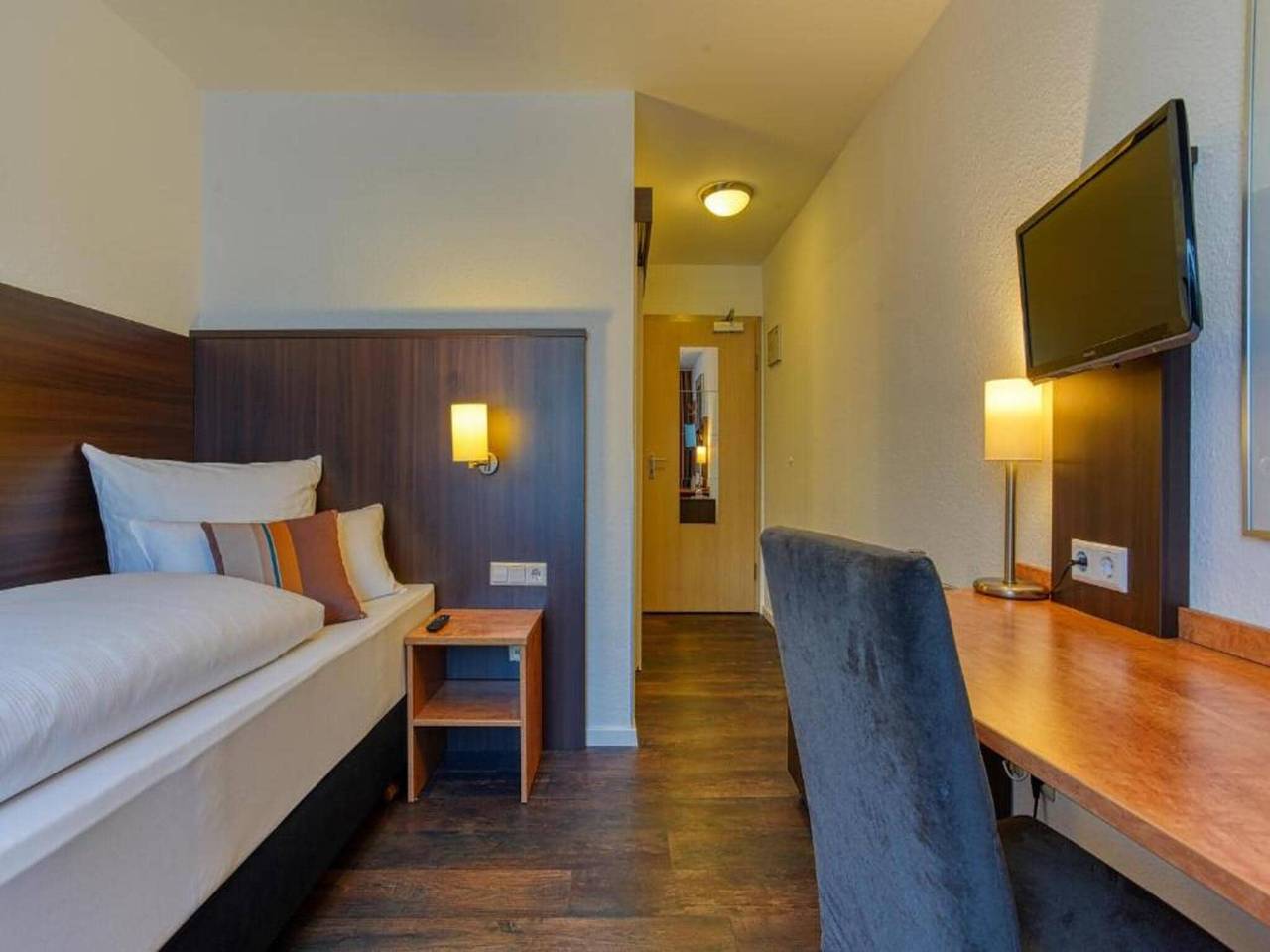 Ganze Wohnung, Belvilla Stuttgart Großbettlingen Economy-Zimmer in Großbettlingen, Landkreis Esslingen