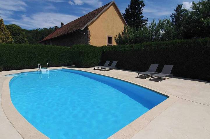 Maison de vacances pour 4 personnes, avec Terrasse ainsi que Jardin et Piscine
