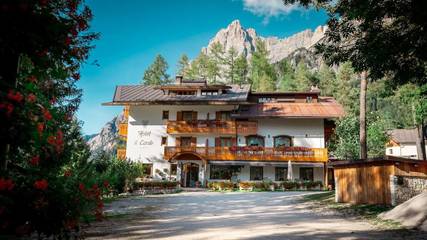Hôtel pour 2 personnes, avec jardin ainsi que jacuzzi et sauna à San Vito di Cadore