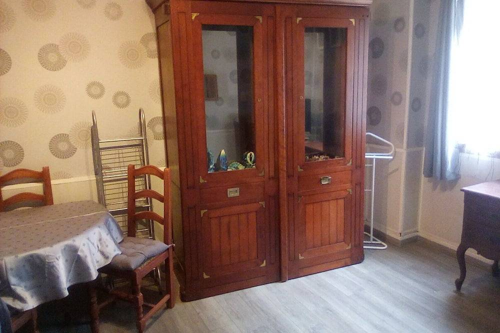 Appartement entier, Apartment in ã‰tretat in Falaises d'Etretat, Étretat
