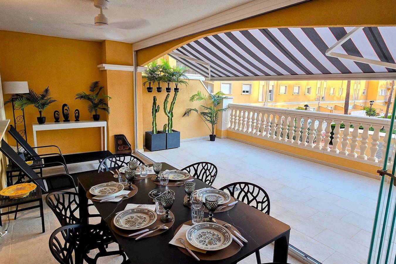 Ganze Wohnung, Apartamento Sofía Dénia Plaza | Piscina comunitaria y confort cerca del mar in Dénia Altstadt, Dénia