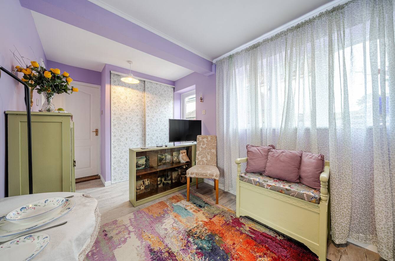 Colourful and Cosy Guest Studio in Great Bookham - Pass the Keys in Surrey