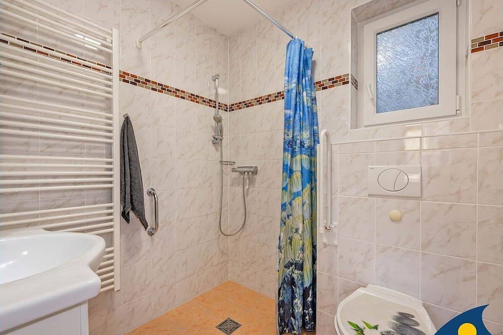 Ganze Wohnung, Haus Kiefernduene Ferienwohnung Eg - + Ferienwohnung Eg in Drei Kaiserbäder, Heringsdorf