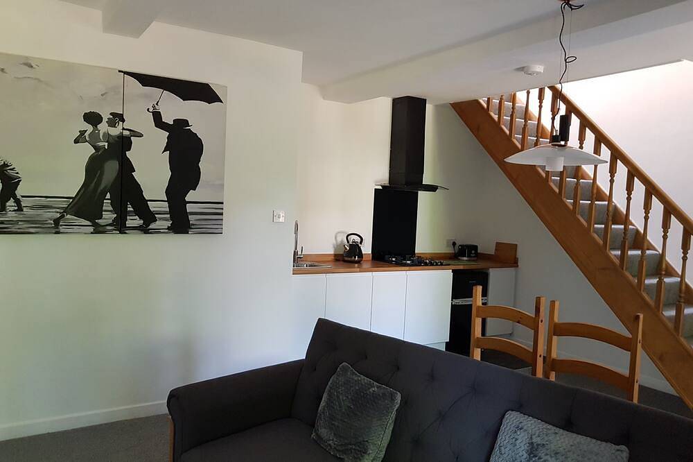 Entire apartment, Church View at the heart of Lindley in Huddersfield, West Yorkshire