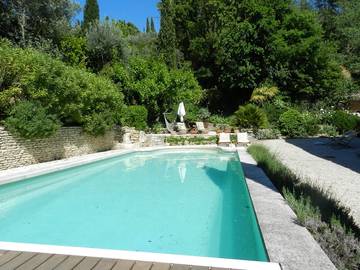 Chambre d’hôte pour 2 personnes, avec jardin et piscine à Lauris