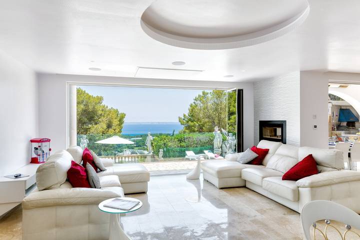 Holiday Villa Vista al mar con vistas al mar, Wi-Fi, aire acondicionado, piscina, jardín y balcón in Bendinat, Calvià