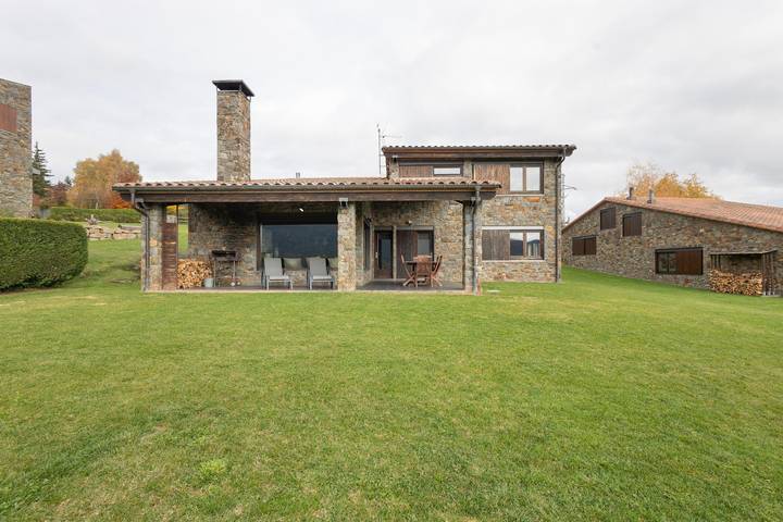 Casa rural para 12 personas, con Jardín en La Pobla de Lillet - 3