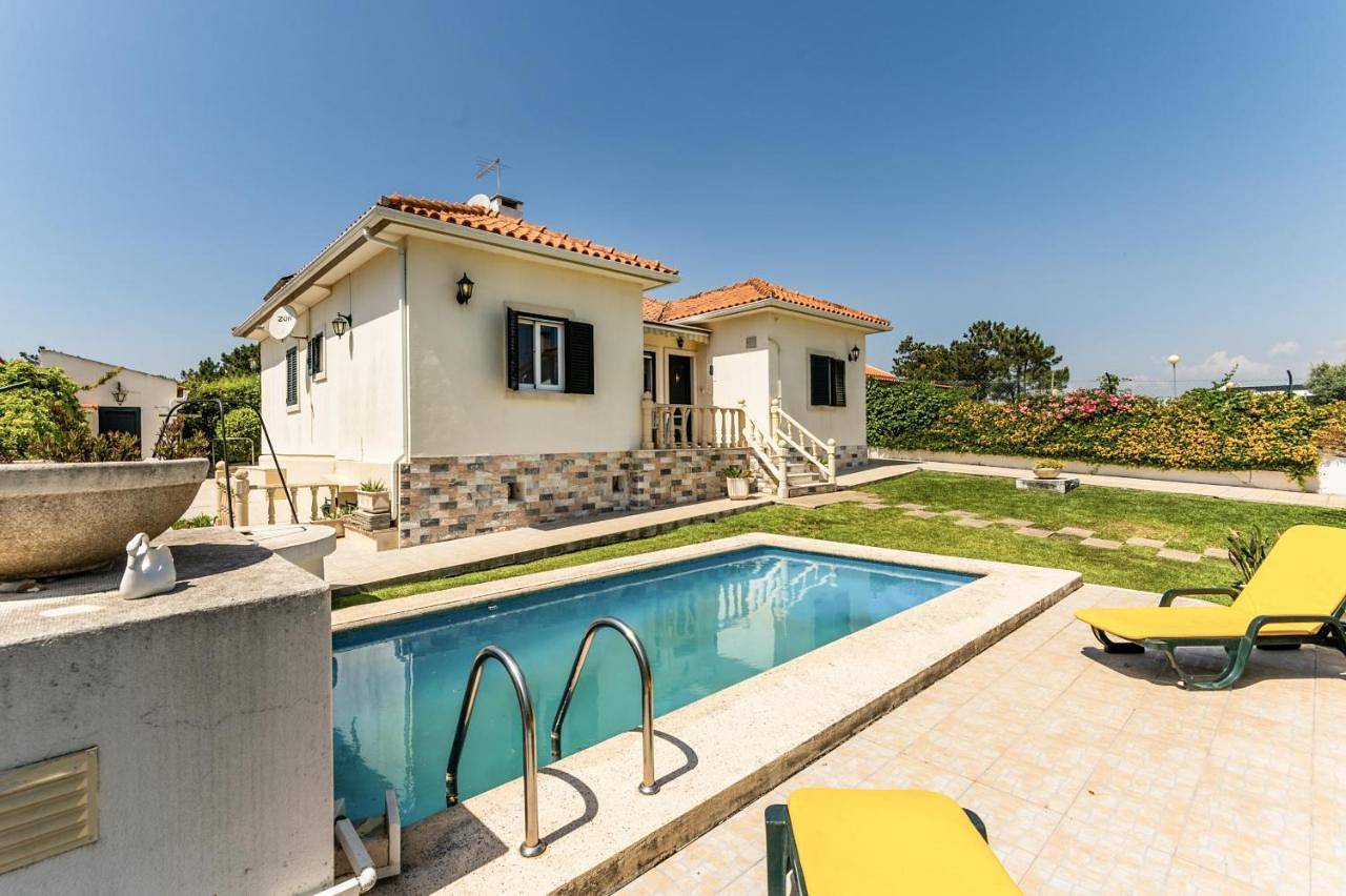 Villa with Private Pool in Praia do Meco, Sesimbra (Castelo)