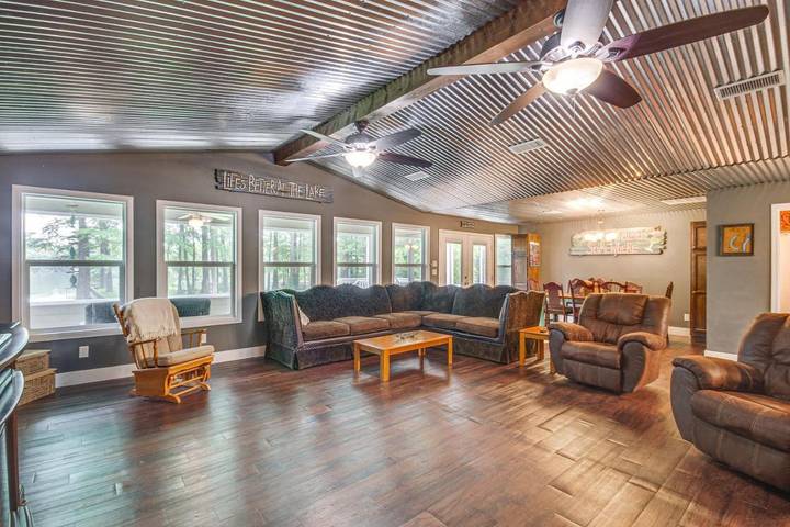 Ferienhaus für 11 Personen, mit Ausblick und Seeblick sowie Terrasse - 1