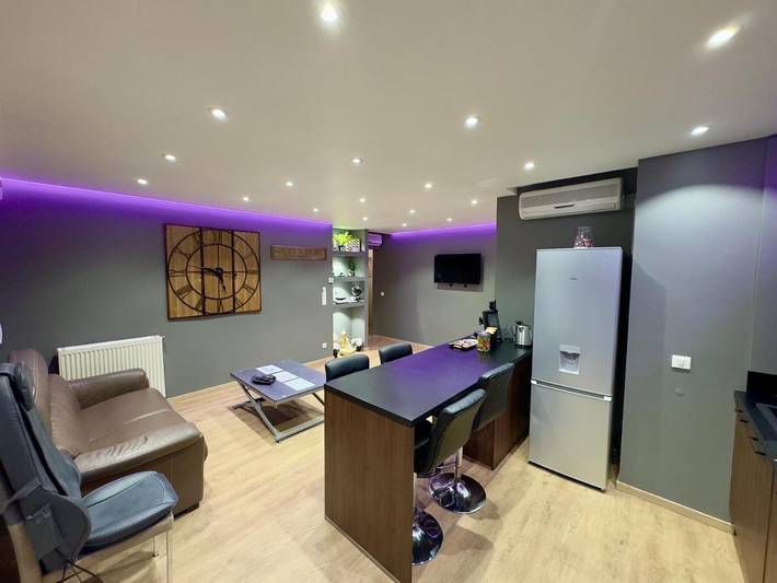Gîte pour 4 personnes, avec vue ainsi que piscine et terrasse, animaux acceptés à Besançon - 4