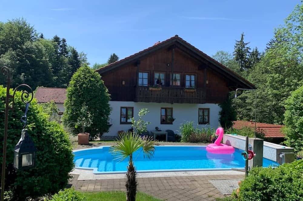 Ganze Wohnung, Haus Mona Ferienwohnung 2 in Bad Heilbrunn, Tölzer Land