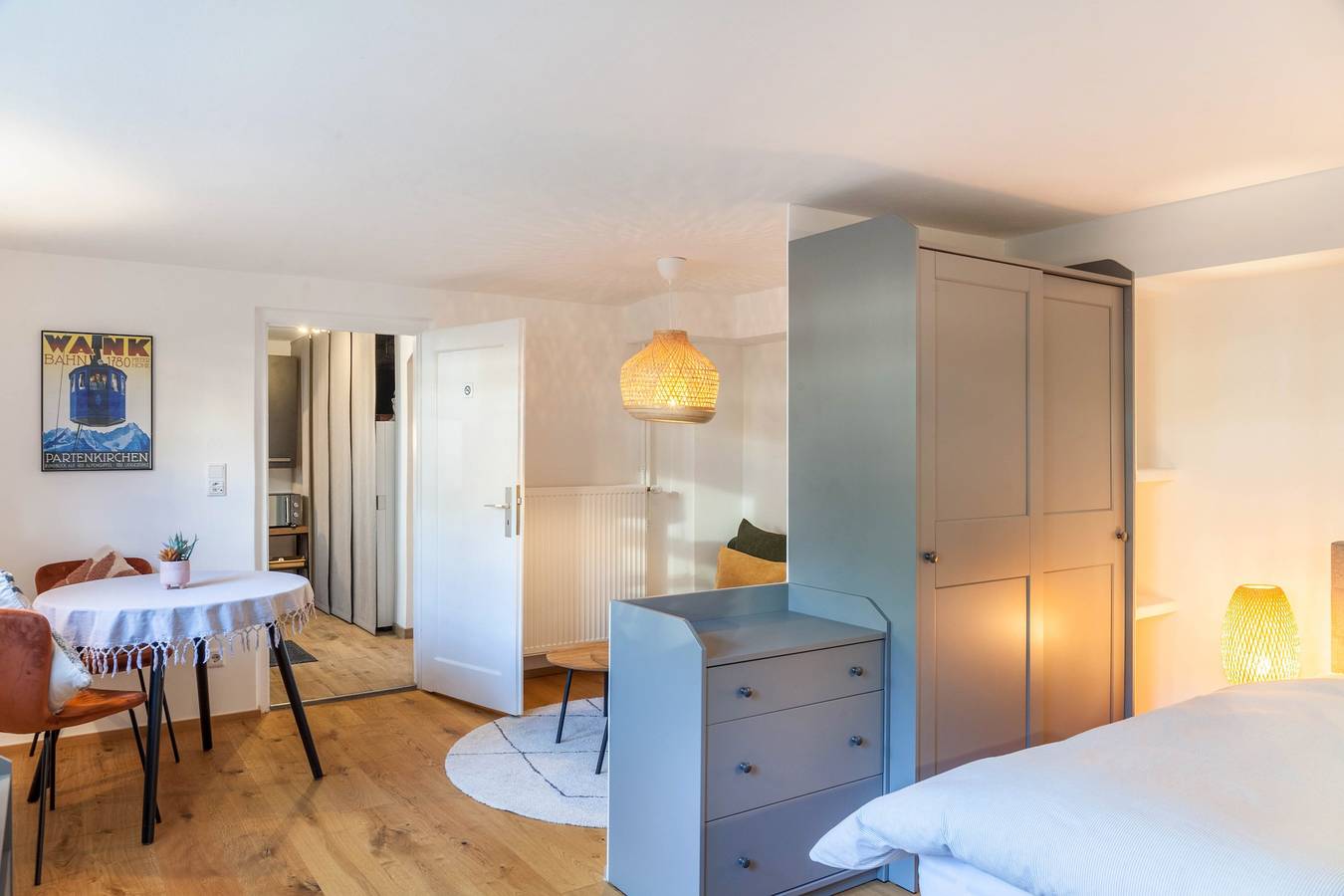 Entire apartment, 'Höllental 51' close to City Centre with Wi-Fi in Garmisch-Partenkirchen, Bavarian Alps