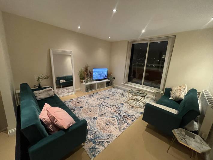 Holiday letting for 6 people, with Balcony in Leicester