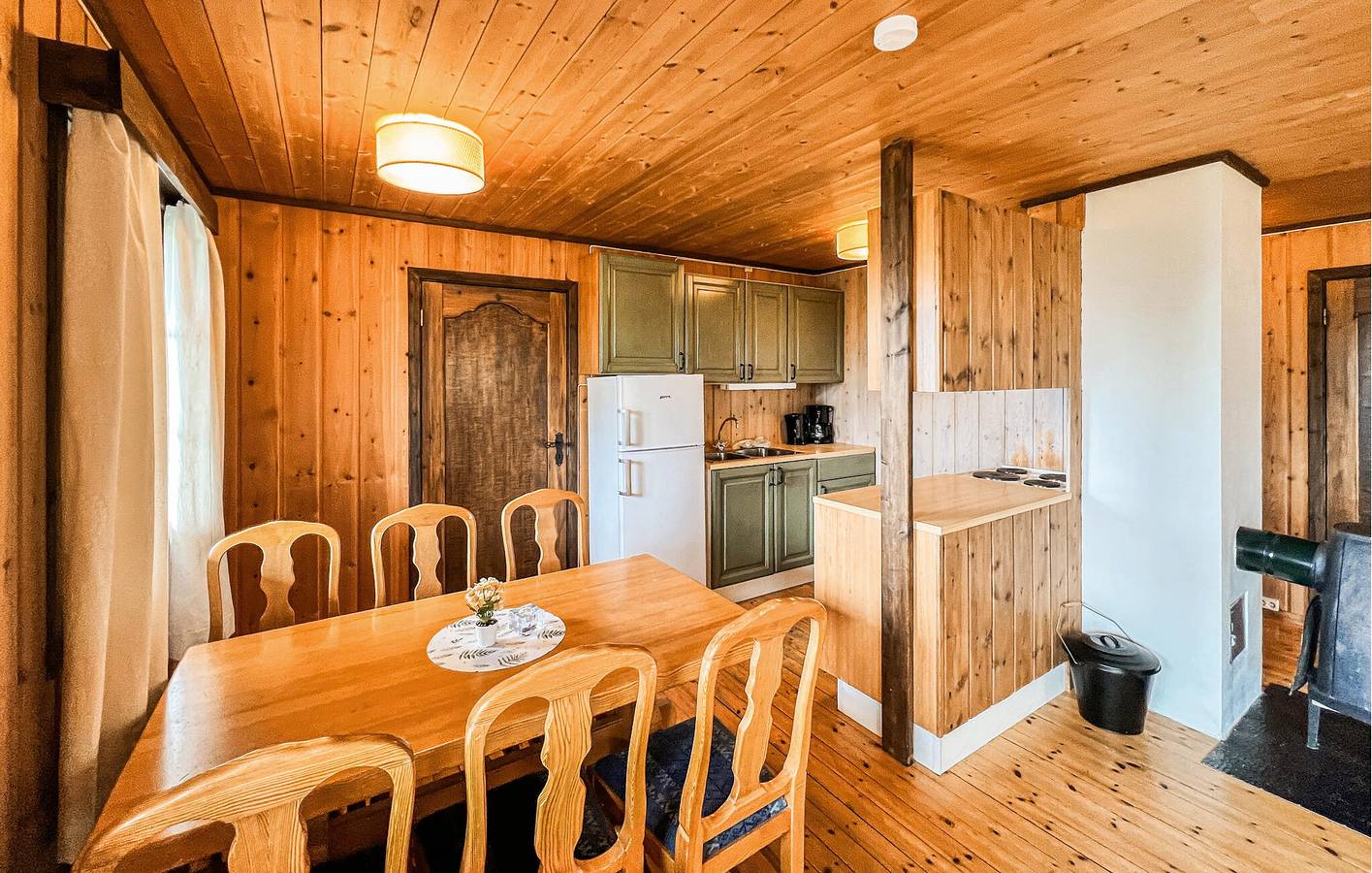 Ferienhaus für 6 Personen mit Pool in Nord-Fron