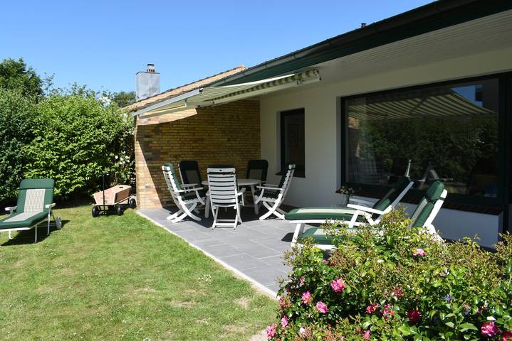 Haus Urlaubshafen - 4-Raum-Ferienhaus in Hundestrand Büsum, Büsum