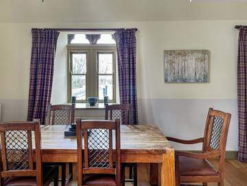 Log Cabin for 6 People in Fort Augustus, Loch Ness, Photo 4