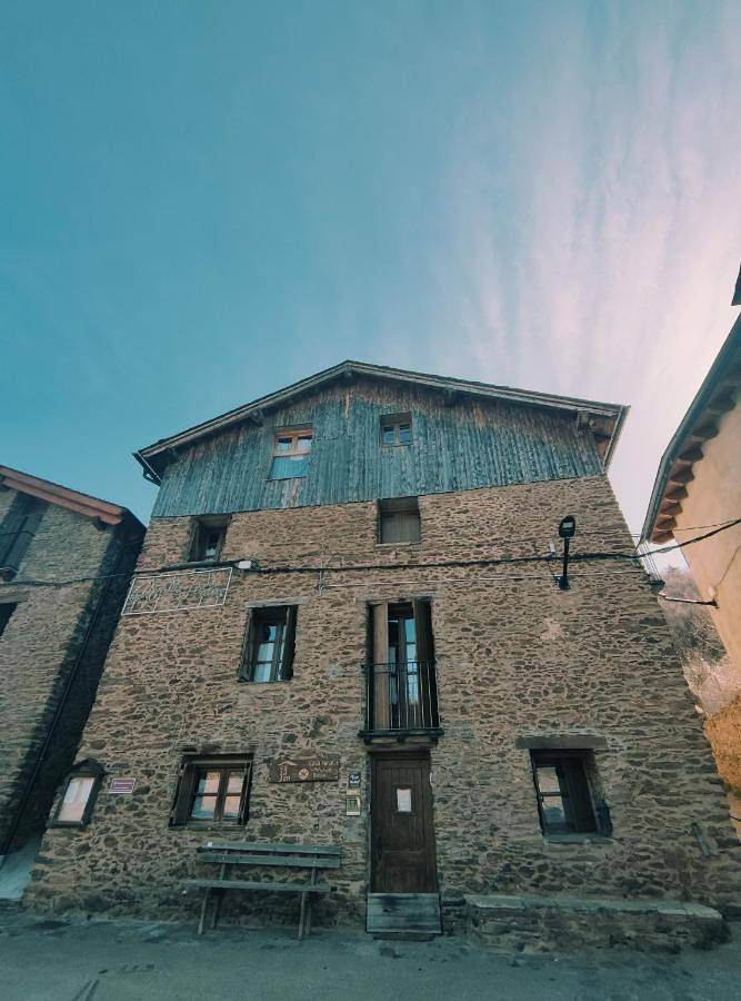 Maison de campagne pour 14 personnes, avec vue et jardin à Rialp - 2