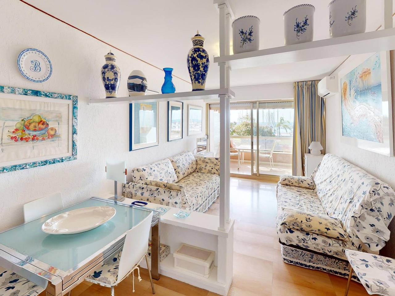 Hel studio-lejlighed, Nice studio in Menton with terrace and garage in Menton, Nice og omegn