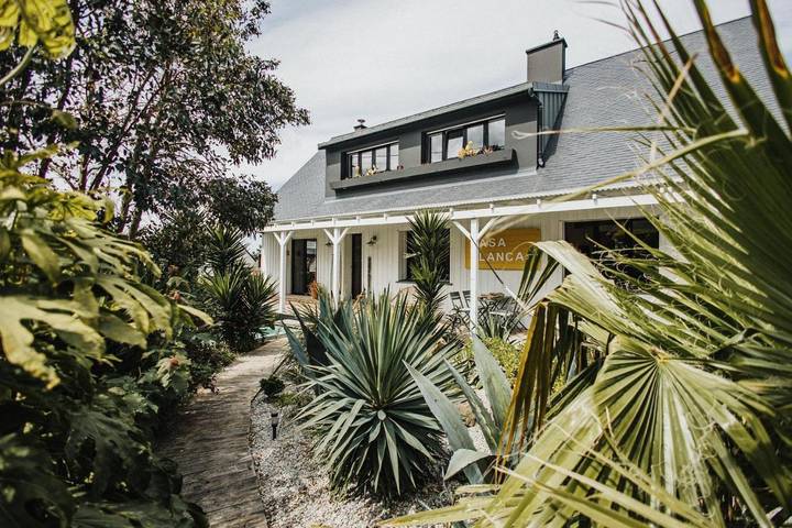 Location de vacances pour 8 personnes, avec jardin et vue dans Plage de Bretteville sur Saire - 2