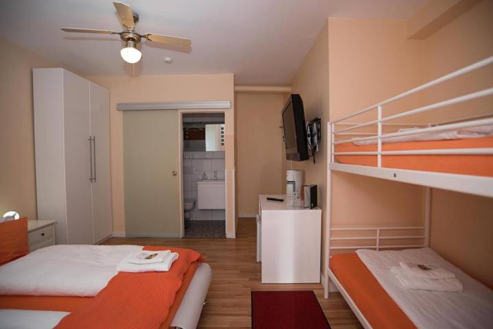 BnB für 5 Personen, mit Terrasse, mit Haustier in Brandenburg - 2