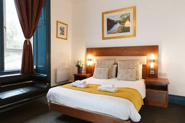 Bed And Breakfast for 2 People in Paisley, Lowlands, Photo 1