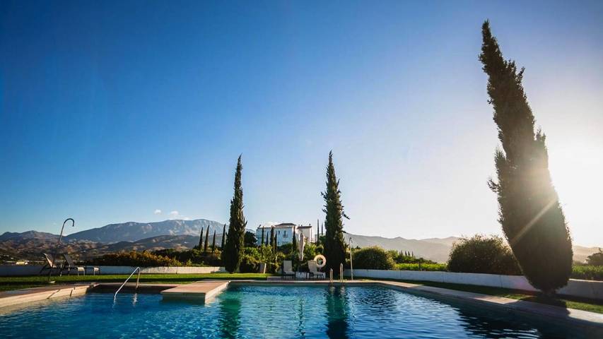 Hotel para 2 personas, con piscina además de vistas y jardín en Provincia de Málaga