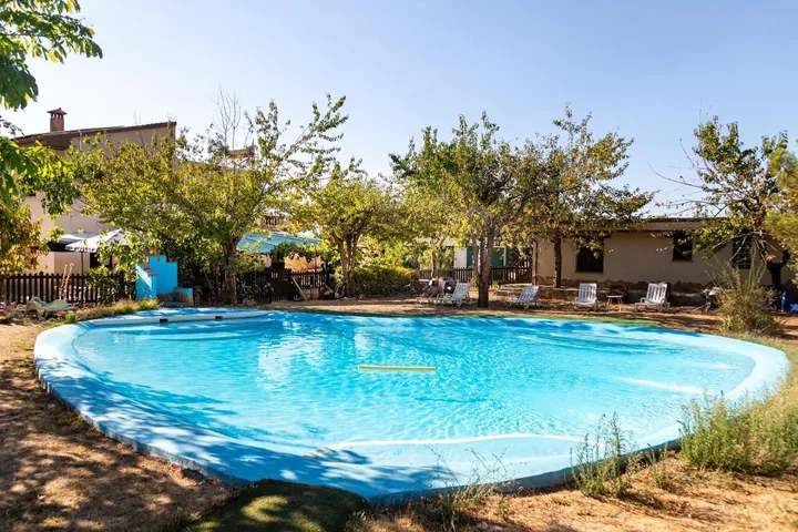 Alojamiento y desayuno para 3 personas, con piscina además de jardín y vistas, Se admiten mascotas - 1