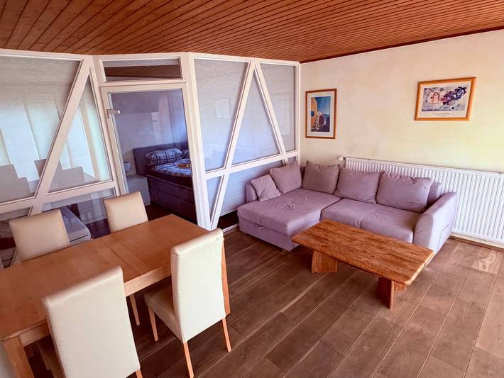 Ferienwohnung für 5 Personen, mit Whirlpool und Garten