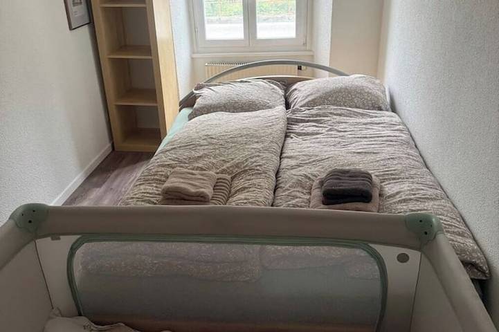 Ganze Wohnung, Winterzauber nahe Interlaken mit traumhaftem Bergblick in Spiez, Thunersee