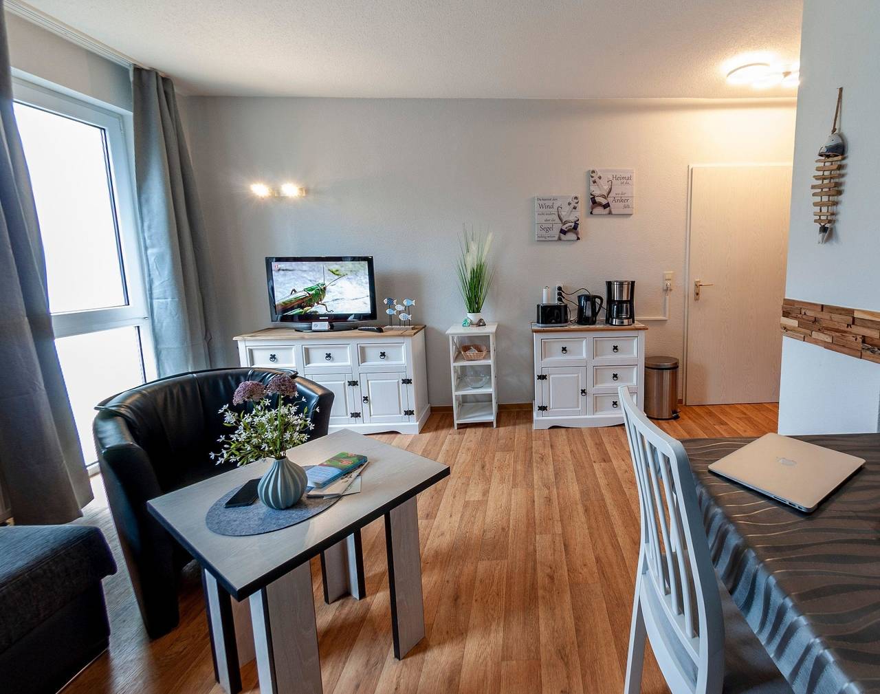 Ganze Ferienwohnung, Ferienwohnung 30 - Strandhaus Mönchgut - Endloser Sandstrand und das weite Meer in Lobbe, Mönchgut