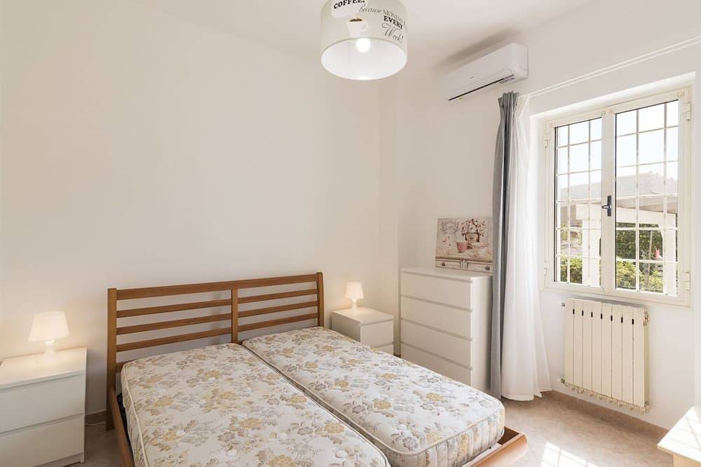 Appartamento intero, Accogliente appartamento per 3 persone con A/C, Tv e terrazza in Torvaianica, Provincia di Roma