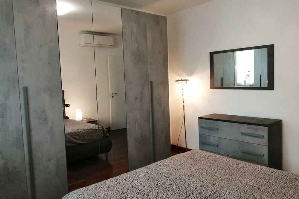 Entire apartment, New and lovely in Cremona, Cremona Province