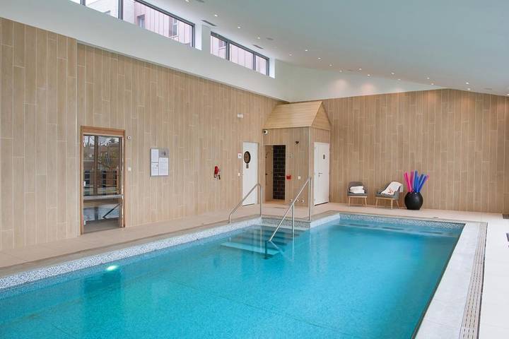 Location de vacances pour 2 personnes, avec jardin ainsi que piscine et sauna, animaux acceptés à Marcq-en-Barœul - 2