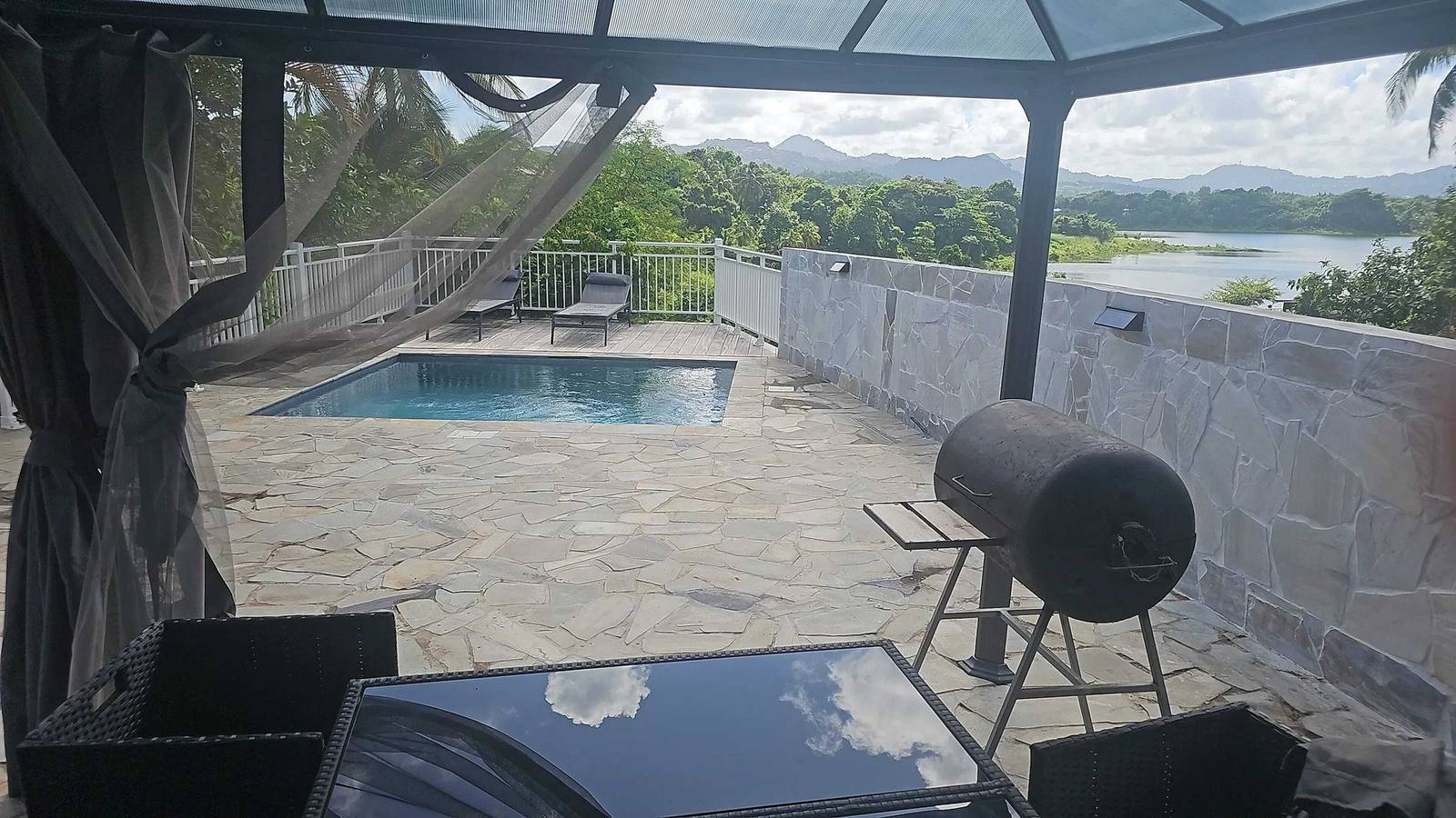 Moderna villa con piscina privada en Le François, 70 m² in Le François, Martinica