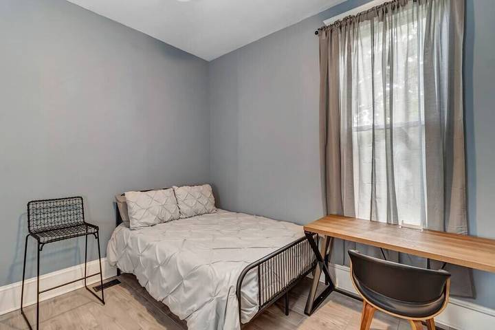 Apartment for 10 people, with balcony and yard in Jacksonville