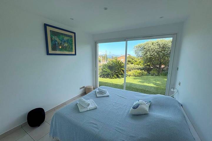 Villa pour 8 personnes, avec Terrasse ainsi que Jardin et Piscine dans Saint-Aygulf - 3