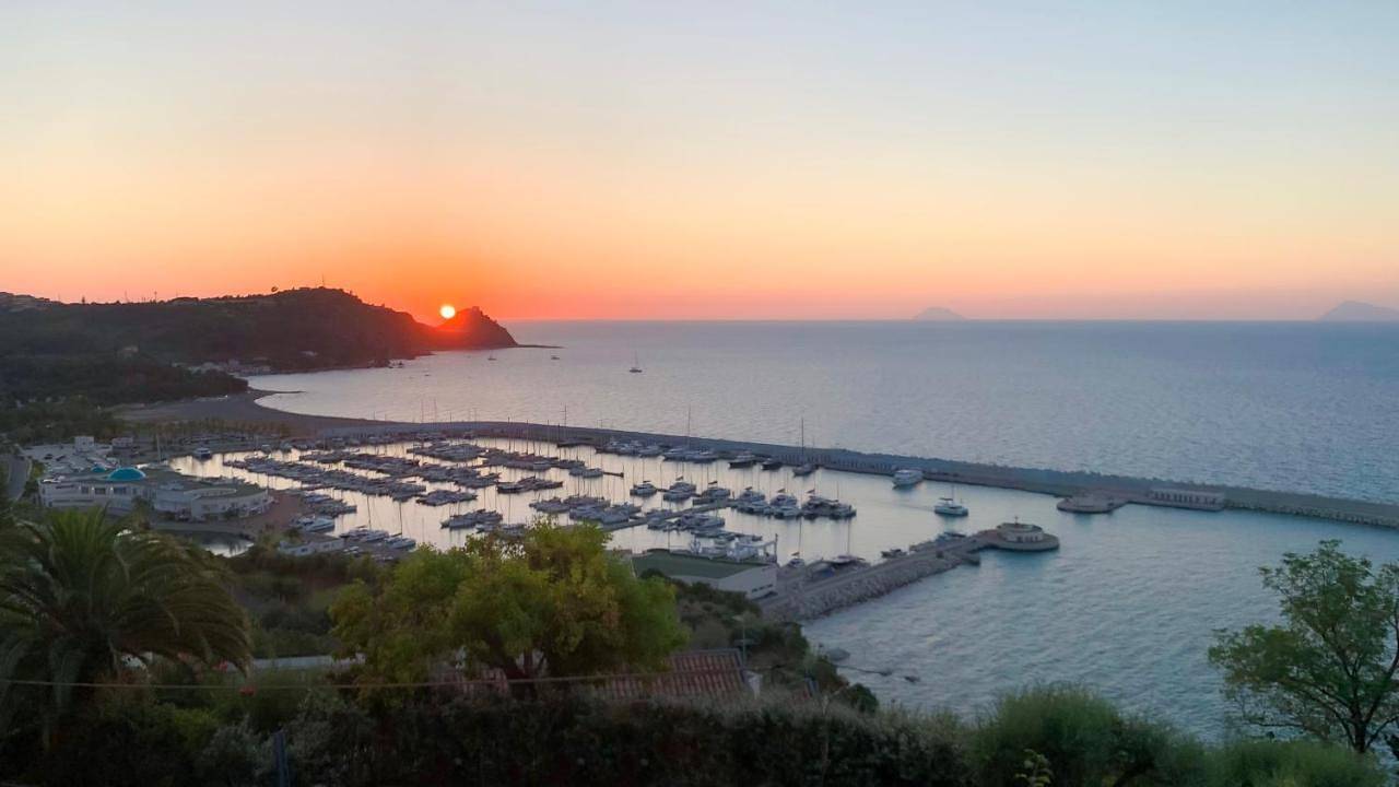 Perla d'Orlando in Scafa (Capo d'Orlando), Capo d'Orlando