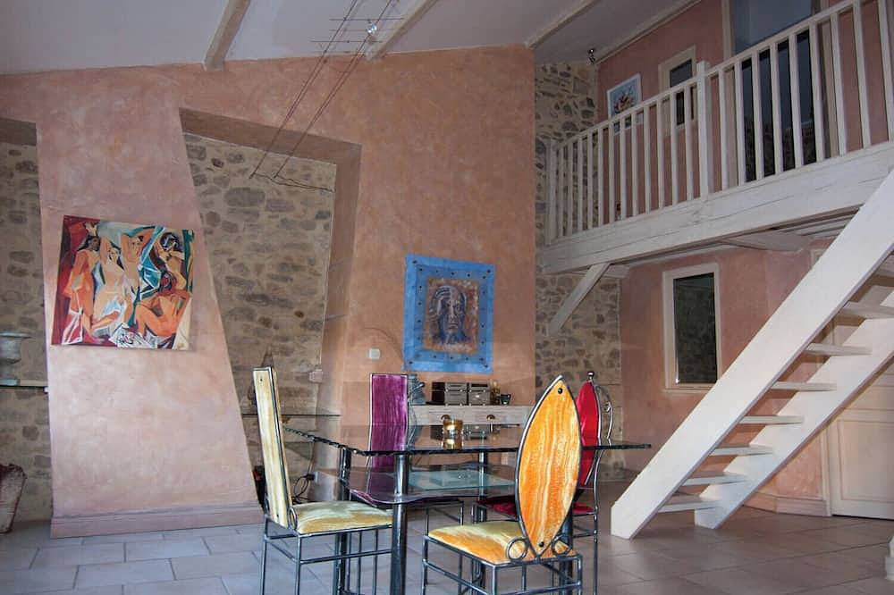 Appartement entier, Loft en duplex en plein cœur d'Orange in Orange, Vaucluse