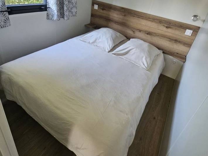 Mobil home pour 6 personnes, avec terrasse, animaux acceptés à Charlieu - 4