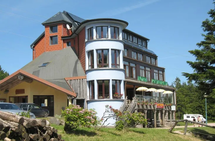 Hôtel pour 4 personnes, avec terrasse ainsi que jardin et vue - 1