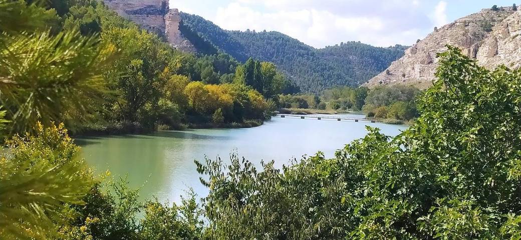 Location de vacances pour 8 personnes, avec jardin et piscine ainsi que vue et vue sur le lac dans Tolosa (Alcala del Jucar) - 2