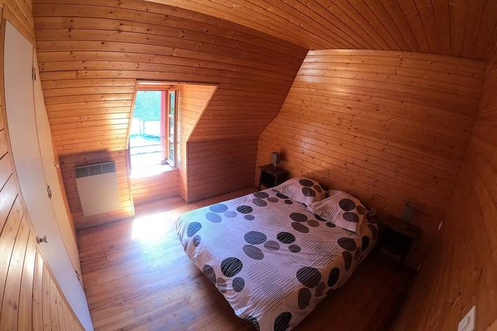 Location de vacances pour 8 personnes, avec jardin, animaux acceptés à Saint-Projet-de-Salers - 2