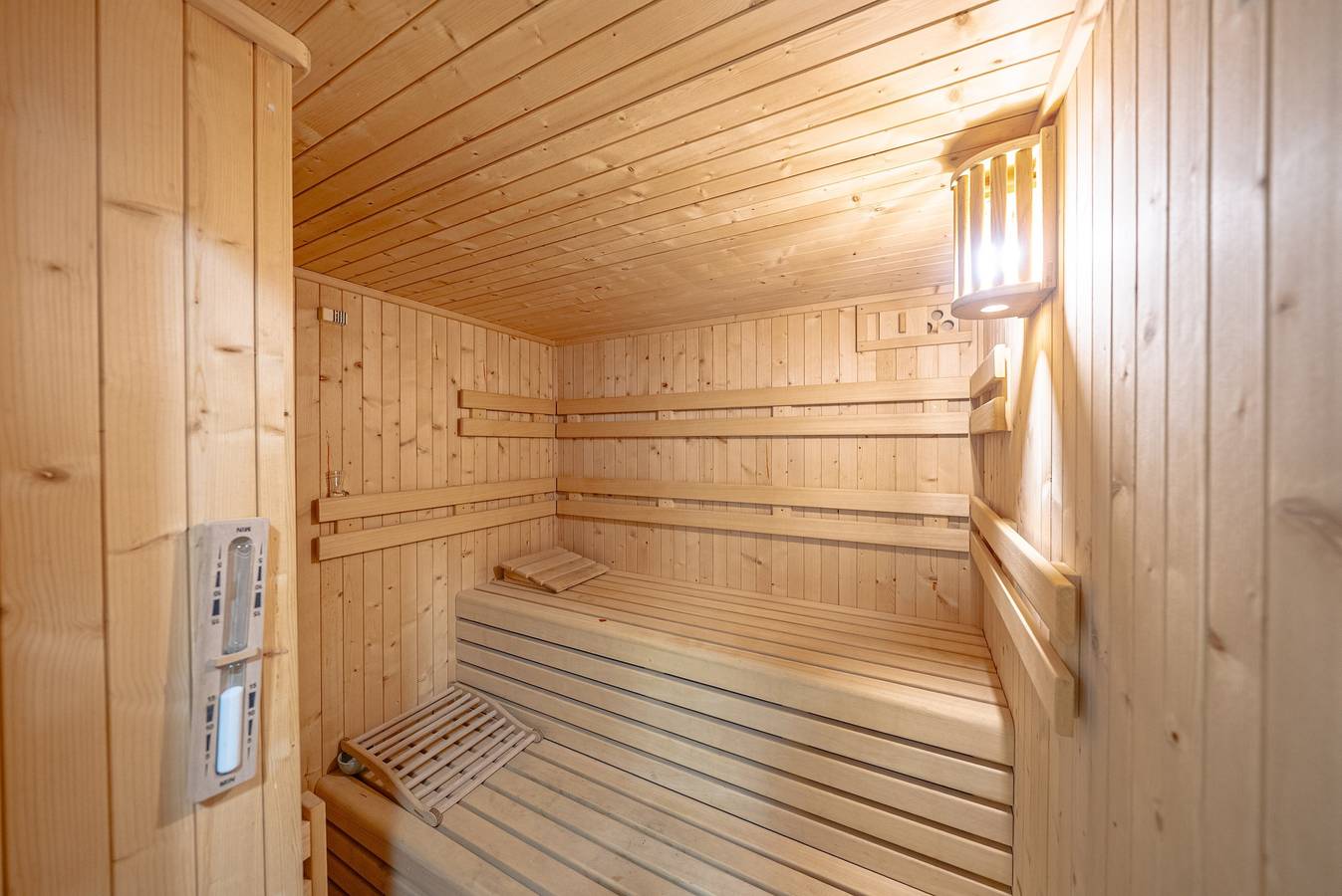 Lakevista Terrace – Appartement met gedeeld zwembad en sauna in Musso, Musso en omgeving
