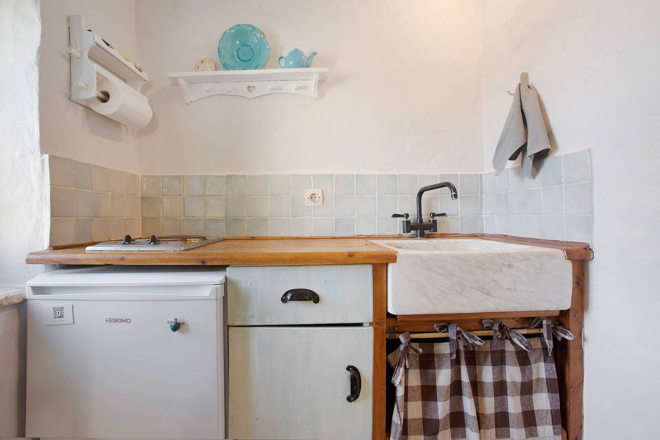 Greek Stone Cottage 'Sira Stonehouse 2' with Sea Views, Wi-Fi, and Air Conditioning in Agios Nikolaos (Zakynthos), Zakynthos